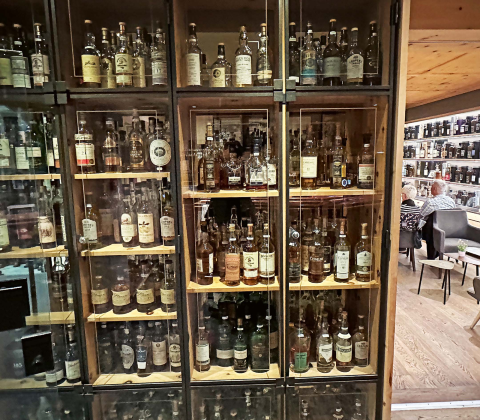 Im «Waldhaus am See» keine andere Bar hat eine grössere Whisky-Auswahl.