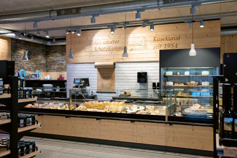Erlebnissennerei Zillertal Ab-Hof-Verkauf Käsetheke